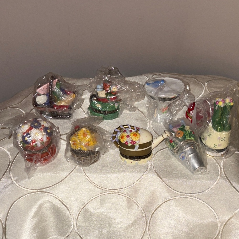 National Home Gardening Club Miniature Ceramic/Porcelain Trinkets (9)